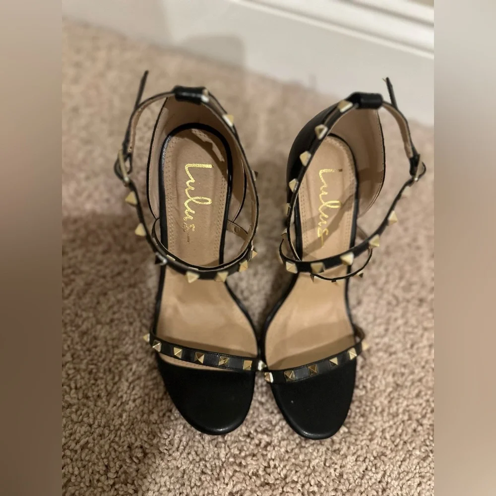 Lulus black studded heels